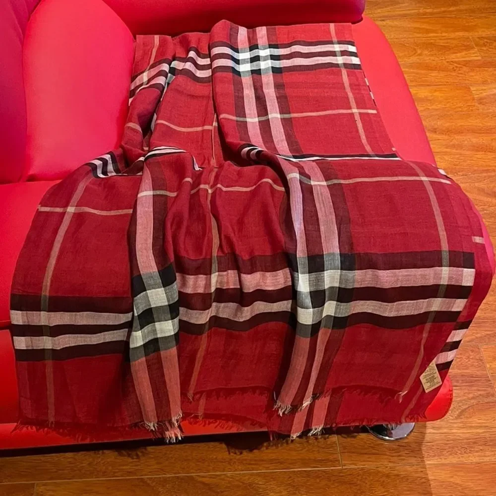Burberry Lightweight Bright Persimmon